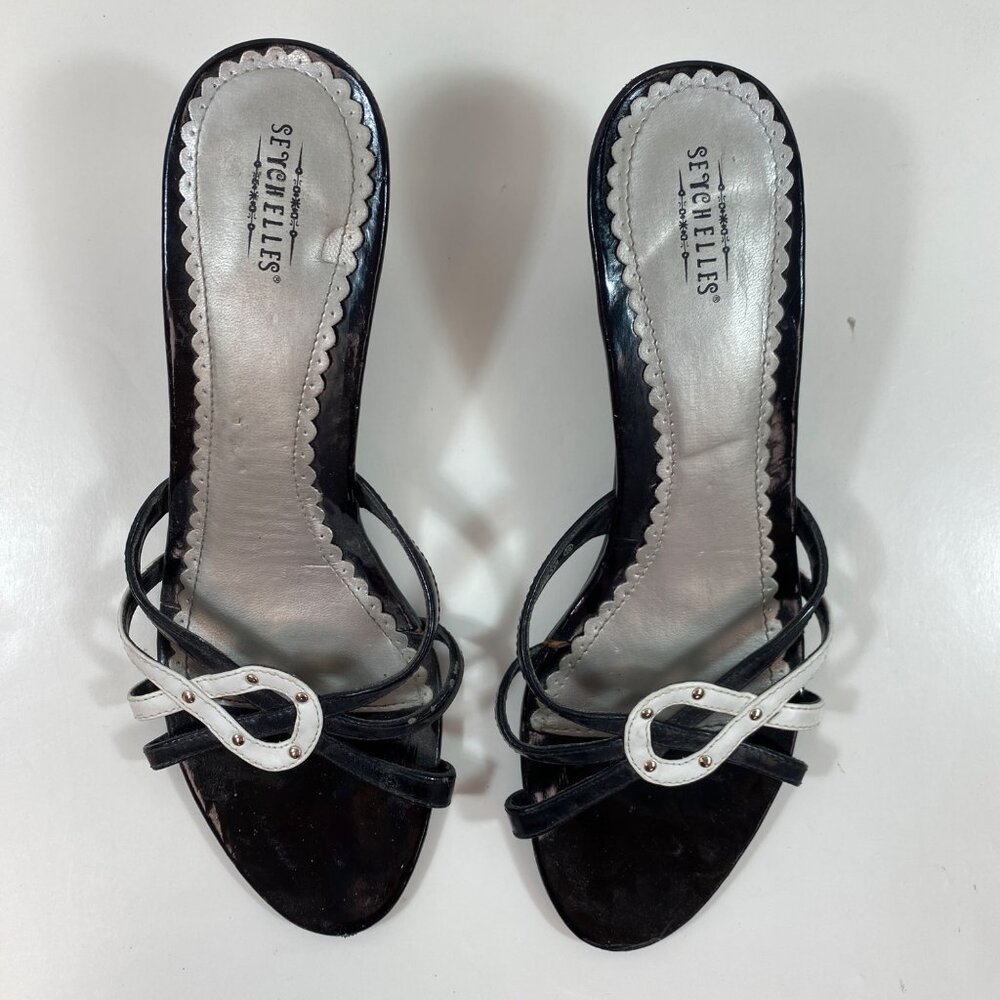 Seychelles Womens Black Pump Sandals White Rivet Accents Kitten Heel 2" Size 9.5